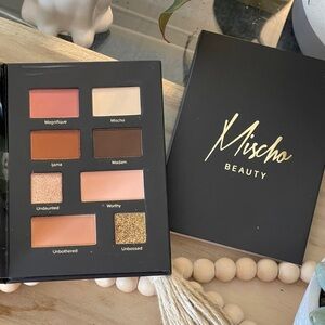 MISCHO BEAUTY Eyeshadow Palette